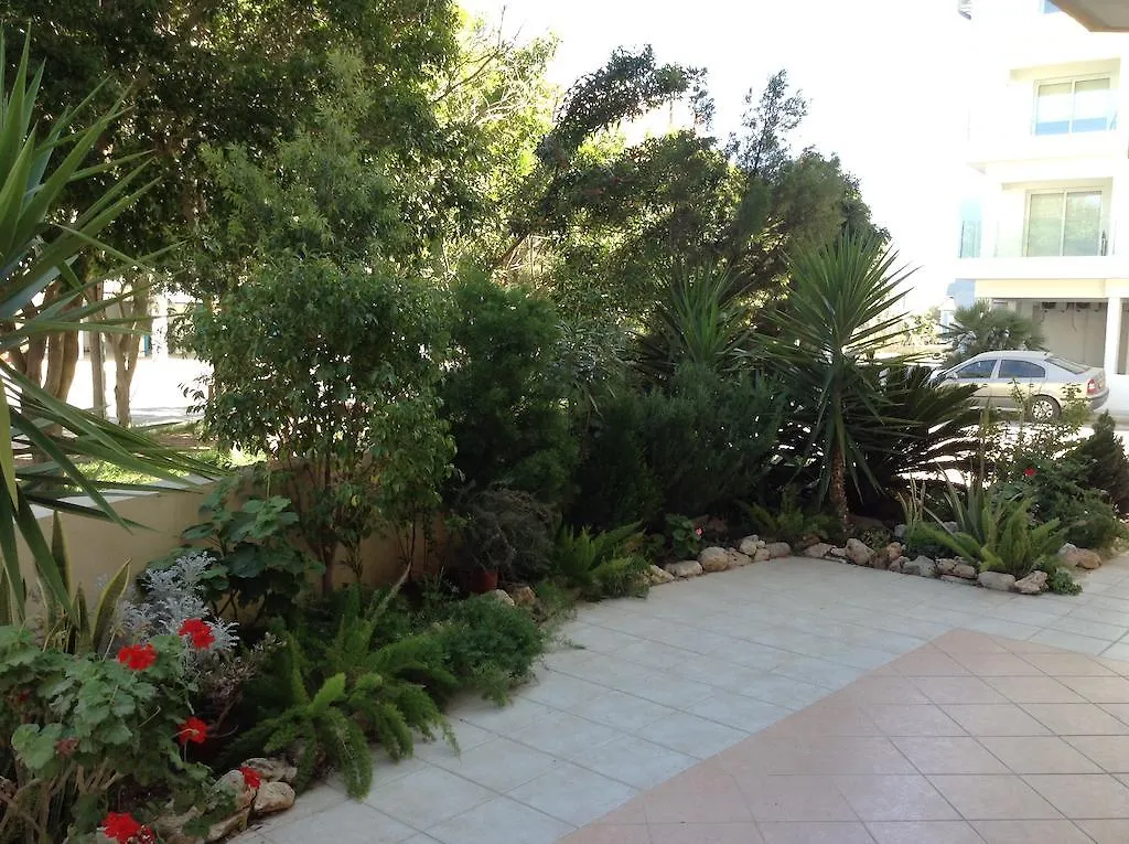 St. Lazaros Seaside Apartment Larnaca 0*,